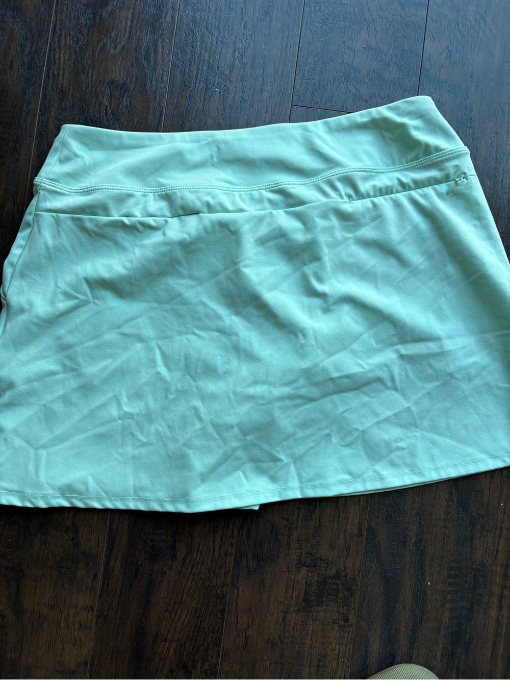 Large Tommy Bahama Light Aqua Women's Mini  golf Skort - Picture 4 of 5